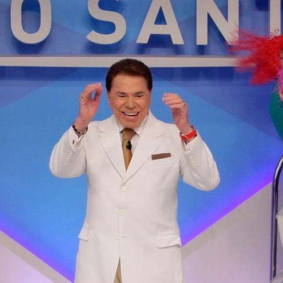 Silvio Santos citou o presidente Michel Temer em seu programa dominical, em 19 de março de 2017: 'O Jassa (cabeleireiro) me colocou a tinta do Temer. Não tem problema. Eu não brigo, não!'