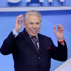 Silvio Santos culpou o cabeleireiro Jassa pelo seu novo visual: 'Esqueceu de comprar a tinta'