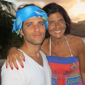 'Toda mulher tem um probleminha com a sogra, né? É uma proteção, uma posse, algo assim... Depois que a Titi chegou na minha vida parece que ela veio para unificar tudo e dar uma harmonia, sabe? Parece que ela veio para acalmar os ânimos de todos', contou Giovanna Ewbank em seu canal no Youtube