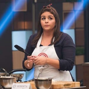 No 'MasterChef Brasil', Roberta Pereira, que emocionou os telespectadores na estreia ao contar que é mãe solteira de gêmeos, fez um com batatas e tomates, porém adicionou azeite de oliva demais e deixou o prato gorduroso