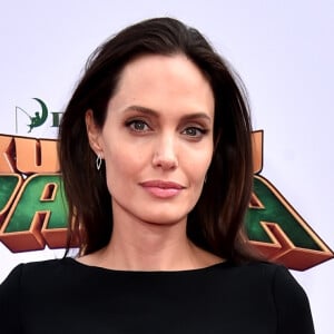 Angelina Jolie e Brad Pitt se sentem mais à vontade para falarem um com o outro: 'Foi uma época difícil, mas eles conseguiram resolver. É um trabalho em processo'