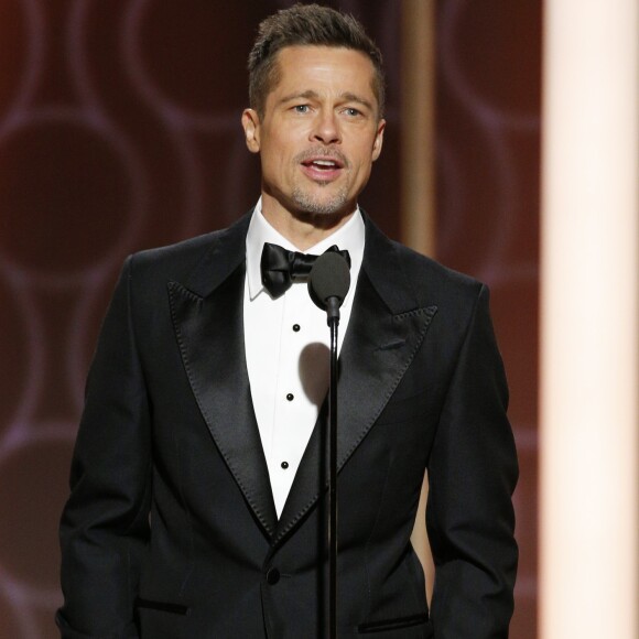 'Ele está muito mais feliz. Ele está aliviado que as coisas não estão mais no olho do público', declarou uma fonte à revista 'People'