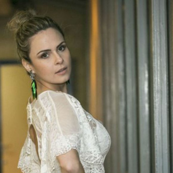 Ex-BBB Ana Paula Renault criticou o reality show em sua coluna nesta quarta-feira, 22 de março de 2017