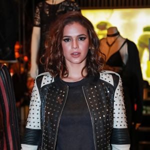 Bruna Marquezine planeja destino para período sabático: atriz quer estudar na Espanha ou em Nova York, como contou em entrevista, dia 22 de março de 2017