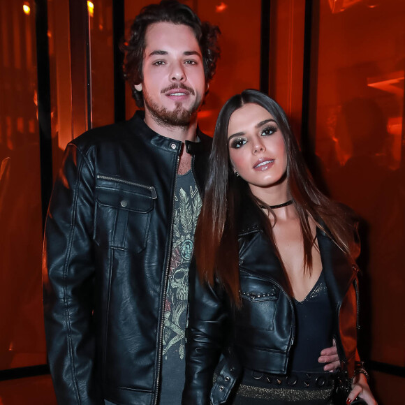 O artista plástico Gian Luca Ewbank, namorado de Giovanna Lancellotti, é irmão de Giovanna Ewbank