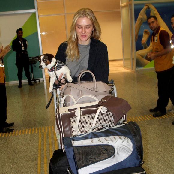 'Então, a gente fica na ponte aérea. Com a série, tenho que ficar em são Paulo me dedicando, mas em breve eu volto', diz Fiorella Mattheis