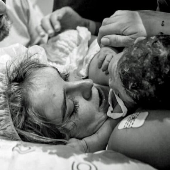 Rafa Brites relata semana sofrida em ver filho internado na Casa de Saúde e Maternidade São José por seis dias: 'Ver meu galeguinho, de 1 mês e pouco, internado na UTI, durante 6 dias, numa encubadora foi o maior desafio que já passei em toda a minha vida'