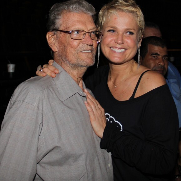 Xuxa acusou o Hospital Samaritano de agravar o quadro do pai antes de seu falecimento: 'Erro médico'