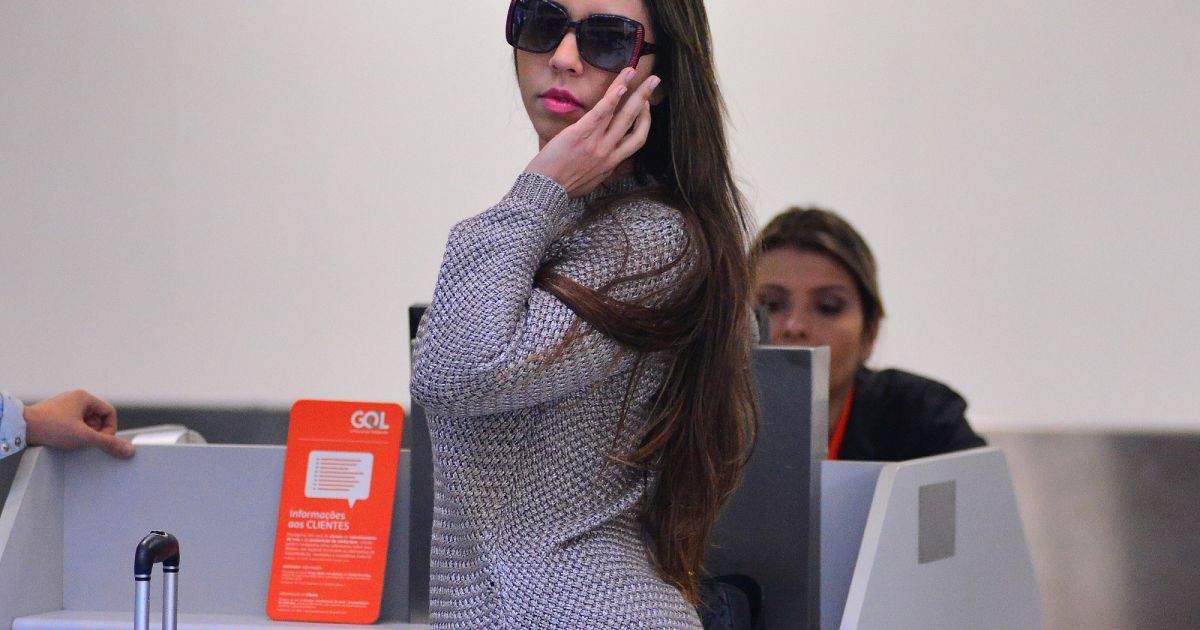 Mulher Melo Precisou Dormir Em Um Quarto No Aeroporto Purepeople