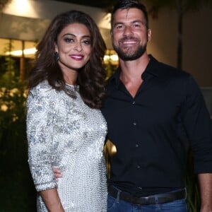 Juliana Paes chegou acompanhada do marido, Carlos Eduardo Baptista