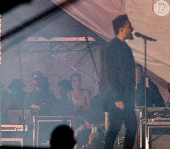 Selena Gomez acommpanhou de perto o show de The Weeknd