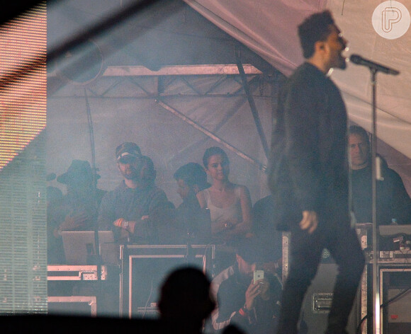 Selena Gomez veio ao Lollapalooza para acompanhar o namorado, The Weeknd