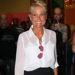 'Dia dela, nossa Xuxa Meneghel!', homenageou Xuxa