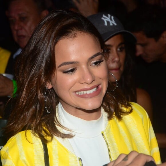 Bruna Marquezine vai passar temporada na Espanha estudando interpretação