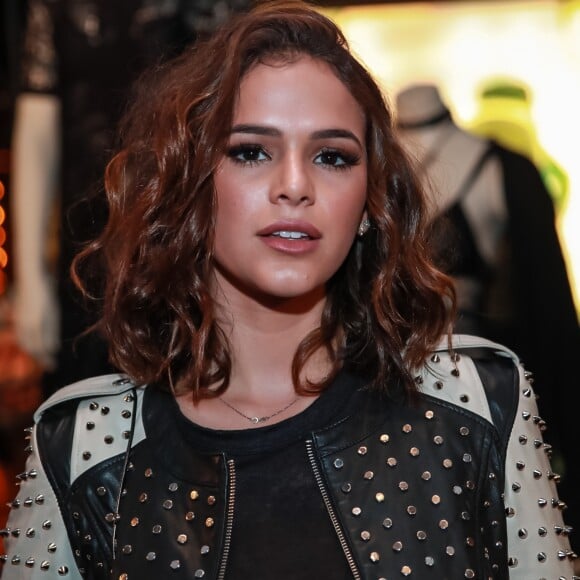 Bruna Marquezine ganhou licença da Rede Globo para estudar e ficará longe das novelas da emissora por um tempo