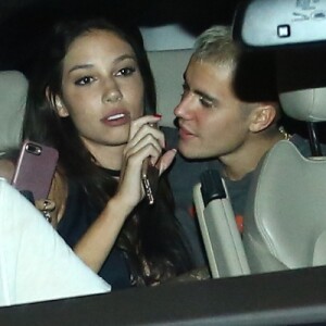 Justin Bieber estava em clima íntimo com a morena após deixar o Hotel Fasano