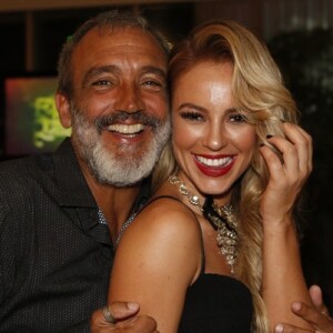 Paolla Oliveira confirma para Ana Maria Braga que está namorando