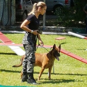 Paolla Oliveira se prepara para viver a policial Jeiza, na novela 'A Força do Querer'