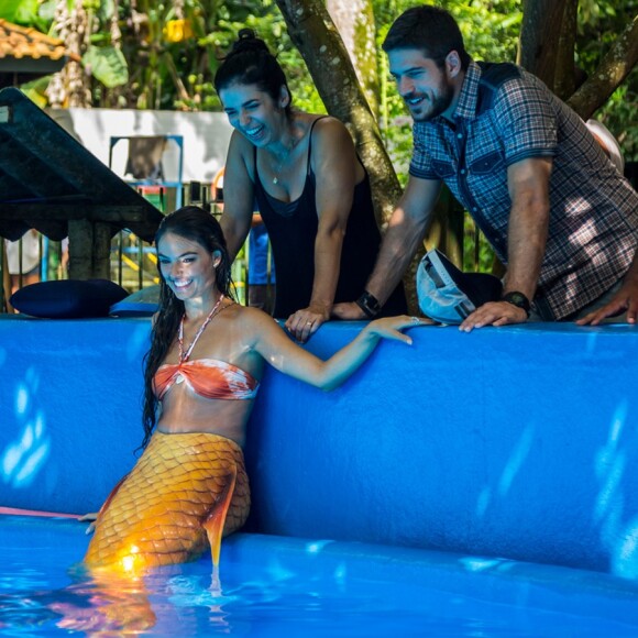 'É um mergulho completamente diferente, você não bate as pernas, é um nado ondulatório, feito pelos golfinhos e pelas baleias', contou Mirella Ferraz