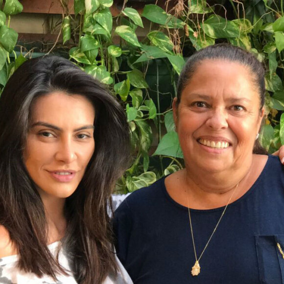 Cleo Pires mudou o visual e cortou 10cm de comprimento do seu cabelo