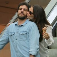 Rodrigo Lombardi ganha carinho e sorvete na boca da mulher, Betty Baumgarten