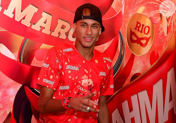 Neymar curtiu o camarote sozinho, pois Bruna Marquezine - menor de idade na época, não pôde entrar
