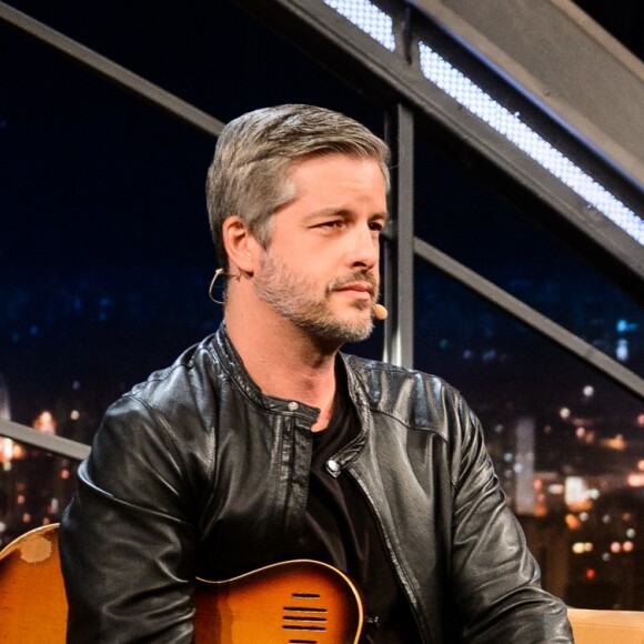 Victor Chaves parabenizou as crianças participantes do 'The Voice Kids': 'Encantadoras que emprestaram tão puramente sua arte, diante de um mundo duro, cheio de opiniões e críticas'
