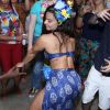 Viviane Araújo dança funk e rebola até o chão em festa de aniversário
