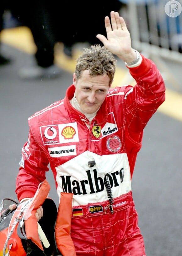 Michael Schumacher sofreu uma grave lesão ao se acidentar enquanto esquiava nos Alpes Franceses, no dia 29 de dezembro de 2013