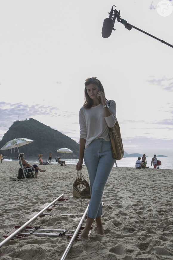 Camila Queiroz já começou a gravar cenas da novela 'Pega Ladrão', com previsão para estrear em abril