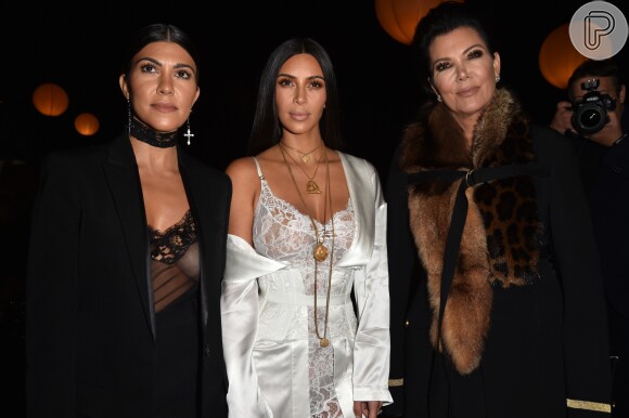 No reality 'Keeping Up With The Kardashians', Kim Kardashian contou que sofreu de placenta acreta em suas duas gestações e teve sequelas no órgão: 'Os médicos acreditam não ser seguro eu conceber um filho outra vez'
