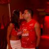 Ronaldo e Paula Morais se beijaram logo que chegaram ao camarote