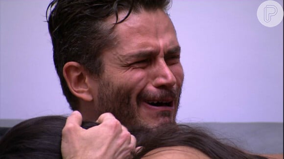 No 'BBB17', Marcos derrota Ilmar no Paredão e choro vira meme: 'Sem lágrimas'