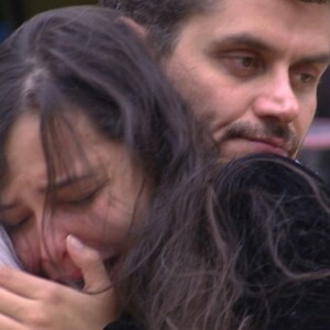 Durante briga no 'BBB17', Ilmar chamou Emilly de 'verme' e a gaúcha foi consolada por Marcos