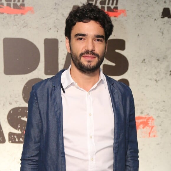 Caio Blat negou ter defendido José Mayer após ator assumir assédio a figurinista Susllem Tonani