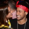 Neymar é sempre clicado em momentos divertidos com a namorada, Bruna Marquezine