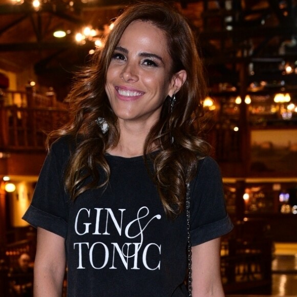 'Eu acabei de receber essa notícia e estou muito feliz! Parabéns Liesa pelo reconhecimento! Mocidade oficialmente no pódio junto à Portela!', comemorou Wanessa Camargo