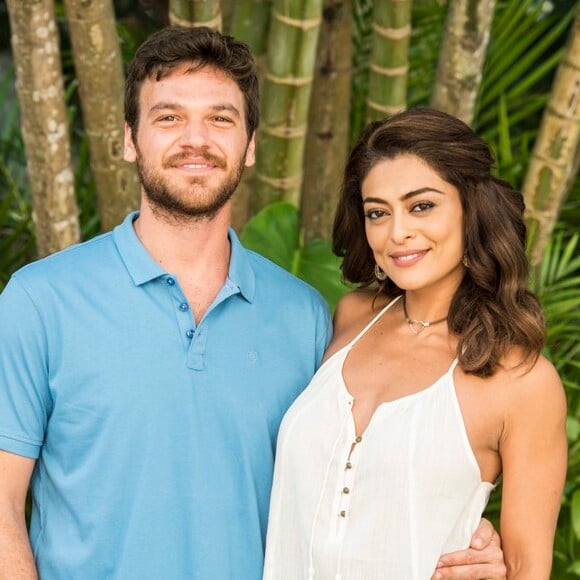 Caio (Rodrigo Lombardi) também consegue um emprego para Rubinho (Emilio Dantas), o marido de Bibi (Juliana Paes), na novela 'A Força do Querer'