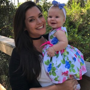 Thais Fersoza entregou o brinquedo favorito da filha, Melinda, de 8 meses