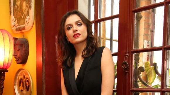 Monica Iozzi será advogada ambígua na série 'Vade Retro': 'Doce e gananciosa'