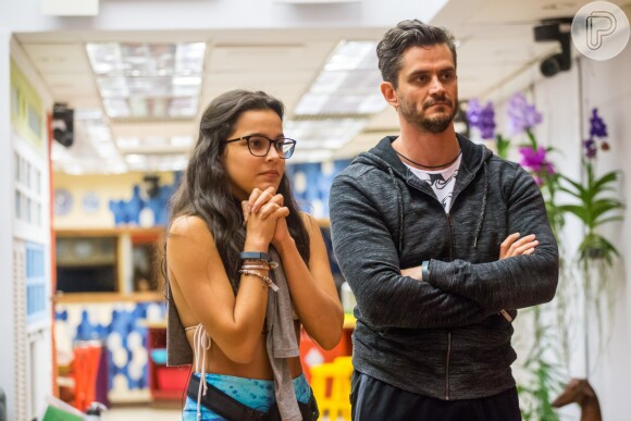 Polícia no 'BBB17': Emilly e Marcos prestarão depoimento confinados nesta segunda-feira, dia 10 de abril de 2017