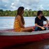 Ritinha (Isis Valverde) pula no barco de Ruy (Fiuk) e os dois fogem juntos, na novela 'A Força do Querer'