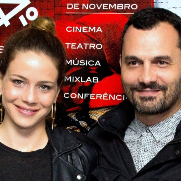 Leandra Leal é casada com o produtor Alê Youssef. Os dois tatuaram o nome da filha, Julia, que adotaram em 2016