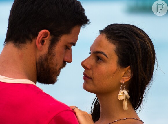 Zeca (Marco Pigossi) reata com Ritinha (Isis Valverde), na novela 'A Força do Querer'