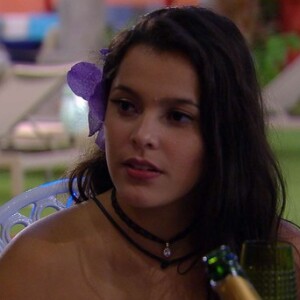 Emilly lamenta ausência de Marcos na final do 'BBB': 'Queria mais que tudo que ele estivesse aqui, mas infelizmente ele não está. Mas a gente está, graças a Deus'