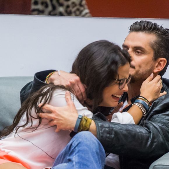 Ex-BBB Fani Pacheco avalia expulsão: "o Dr. Marcos Harter é uma 'Geni' necessária do momento"