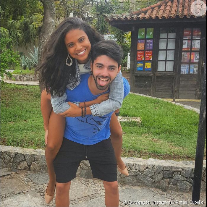 Aline Dias contou que o namorado,  Rafael Cupello,  se assustou ao saber de sua gravidez