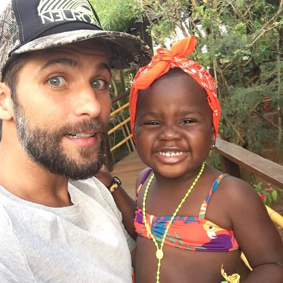 Bruno Gagliasso homenageou a mulher, Giovanna Ewbank, e a filha, Títi, em aniversário