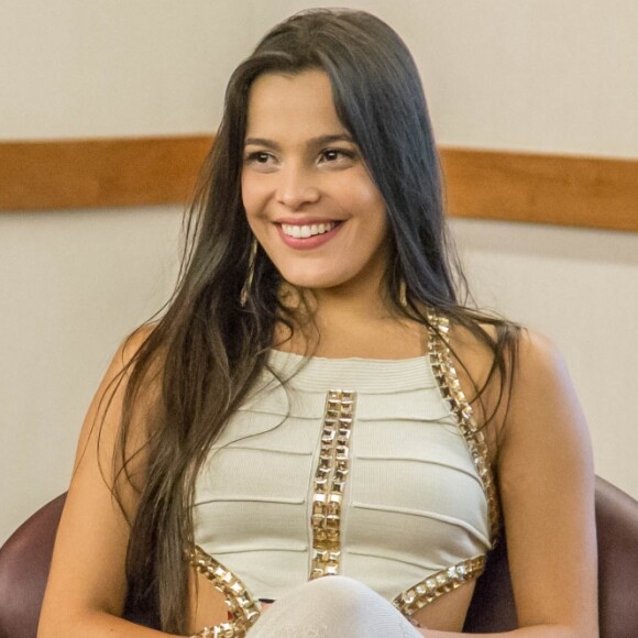 Emilly, campeã do 'BBB17', descarta namoro com Marcos: 'Não quero saber dele'