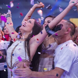 Emilly se consagrou campeã do 'BBB17' e conquistou o prêmio de R$ 1,5 milhão, na noite desta quinta-feira, 13 de abril de 2017